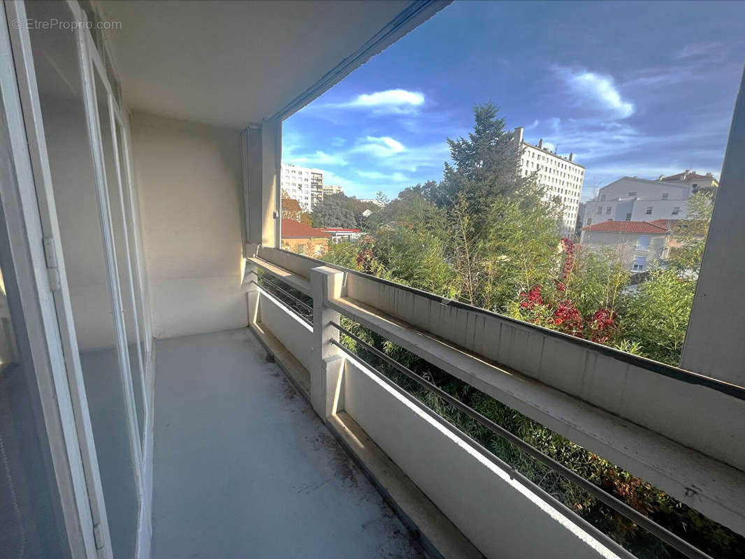 Appartement à LYON-8E