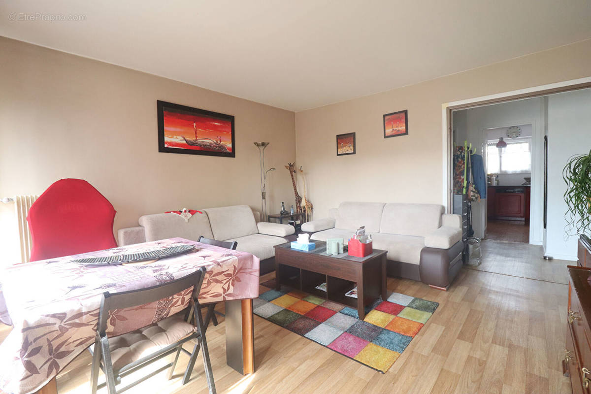 Appartement à AUBERVILLIERS