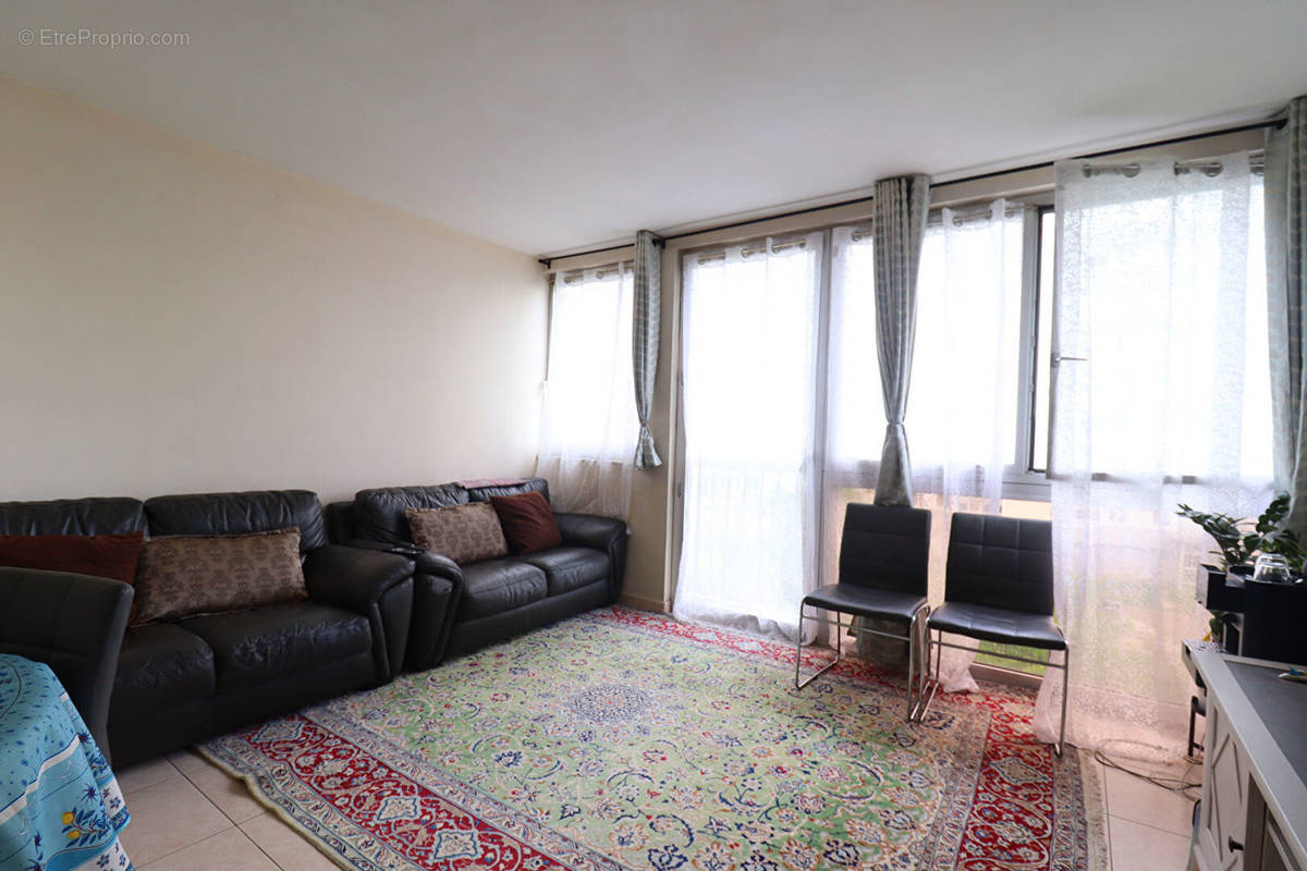 Appartement à AUBERVILLIERS