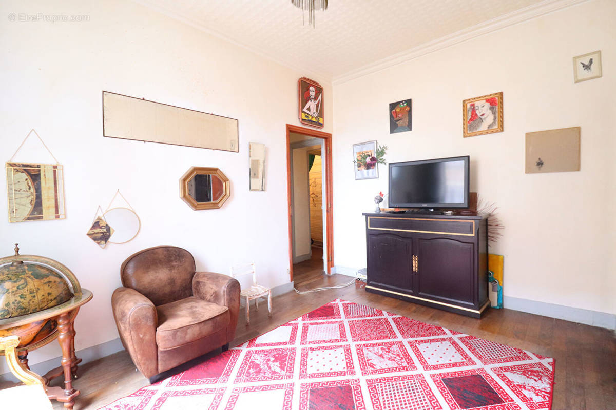 Appartement à AUBERVILLIERS