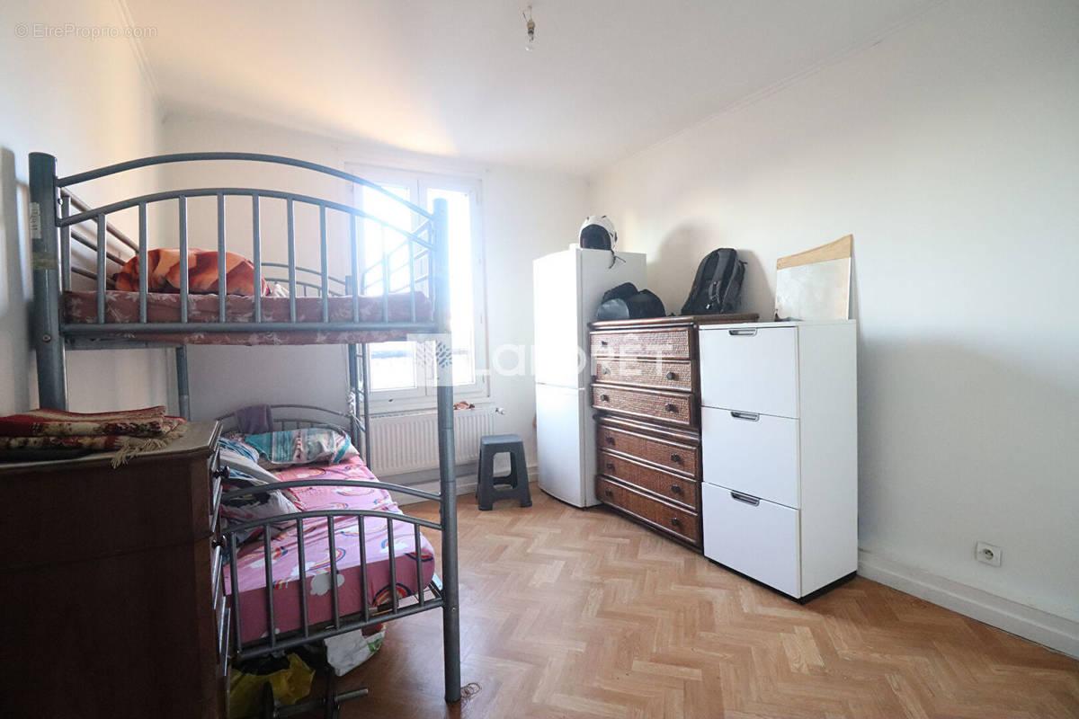 Appartement à AUBERVILLIERS