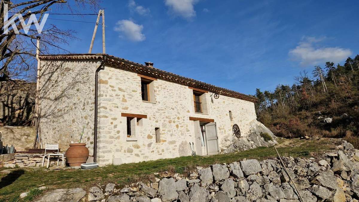 Maison à LA PALUD-SUR-VERDON