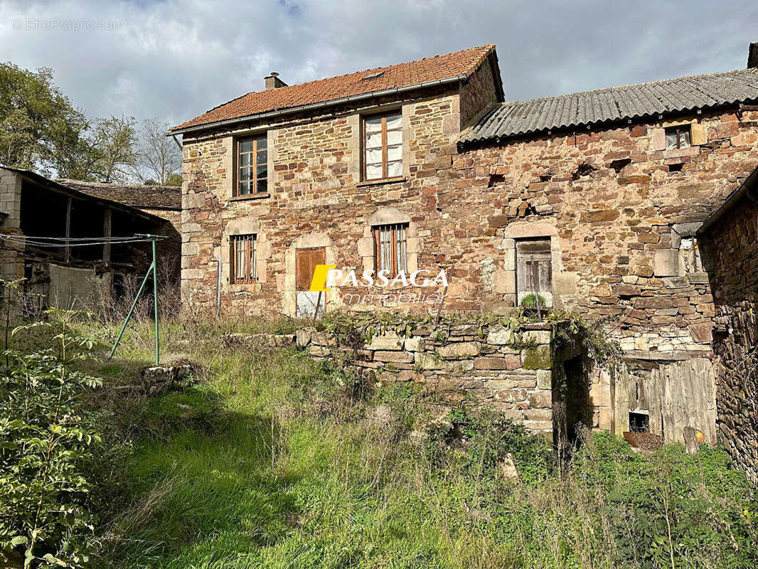 Maison à SEVERAC-LE-CHATEAU