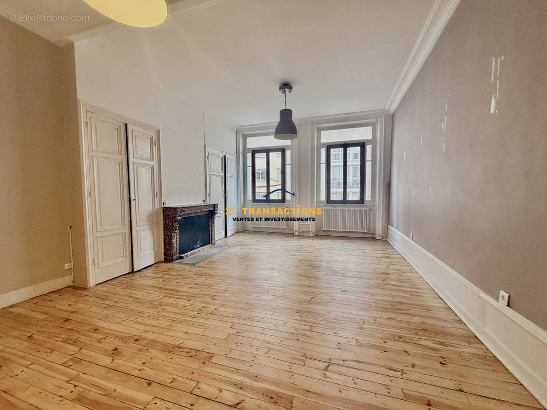 Appartement à SAINT-ETIENNE