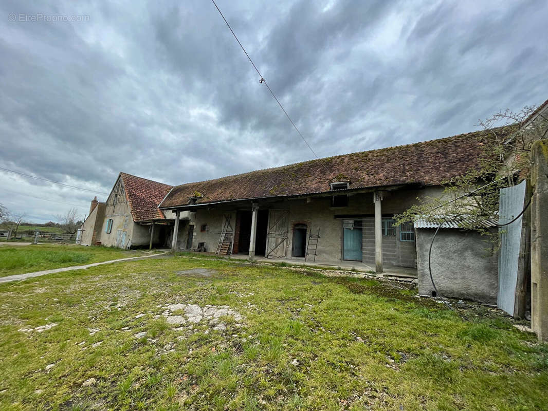 Maison à CERNOY-EN-BERRY