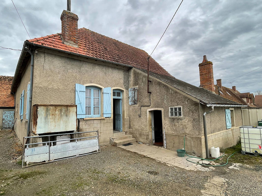 Maison à CERNOY-EN-BERRY