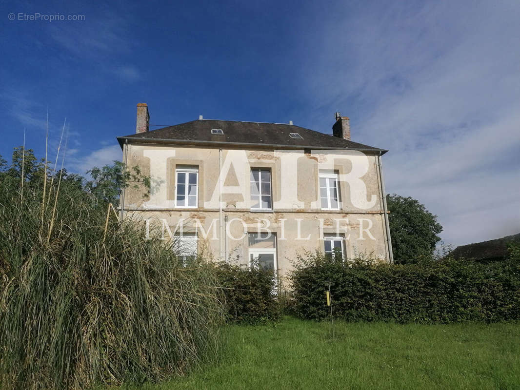 Maison à PONT-D&#039;OUILLY