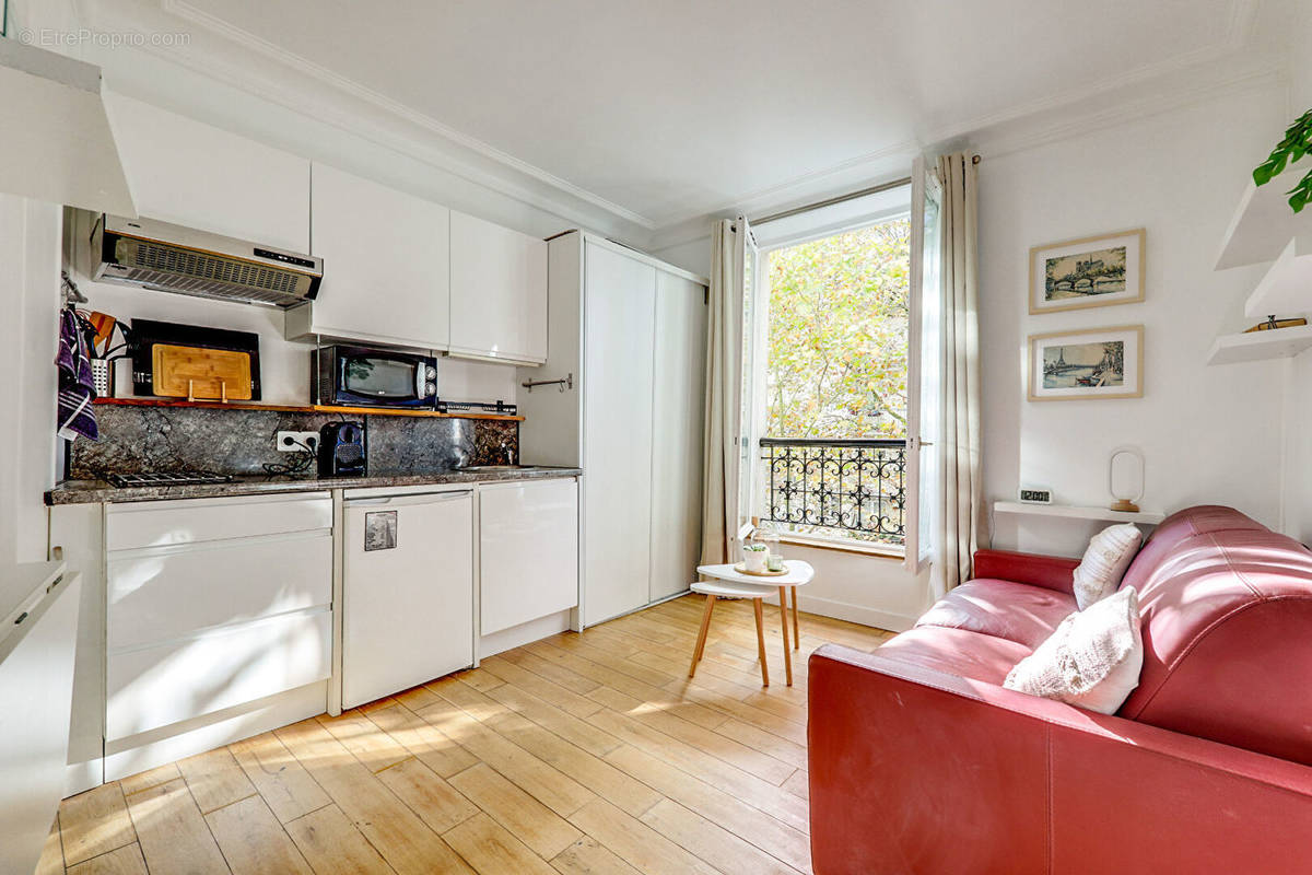 Appartement à PARIS-20E