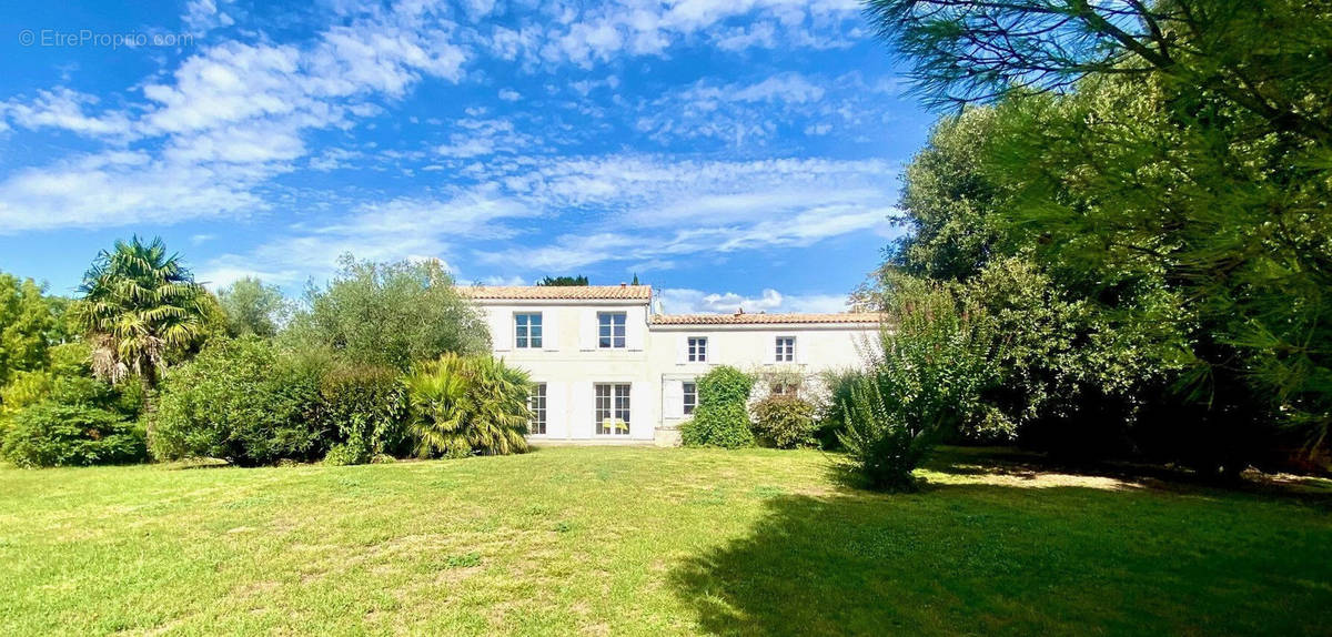 Maison à SAINT-ROMAIN-DE-BENET