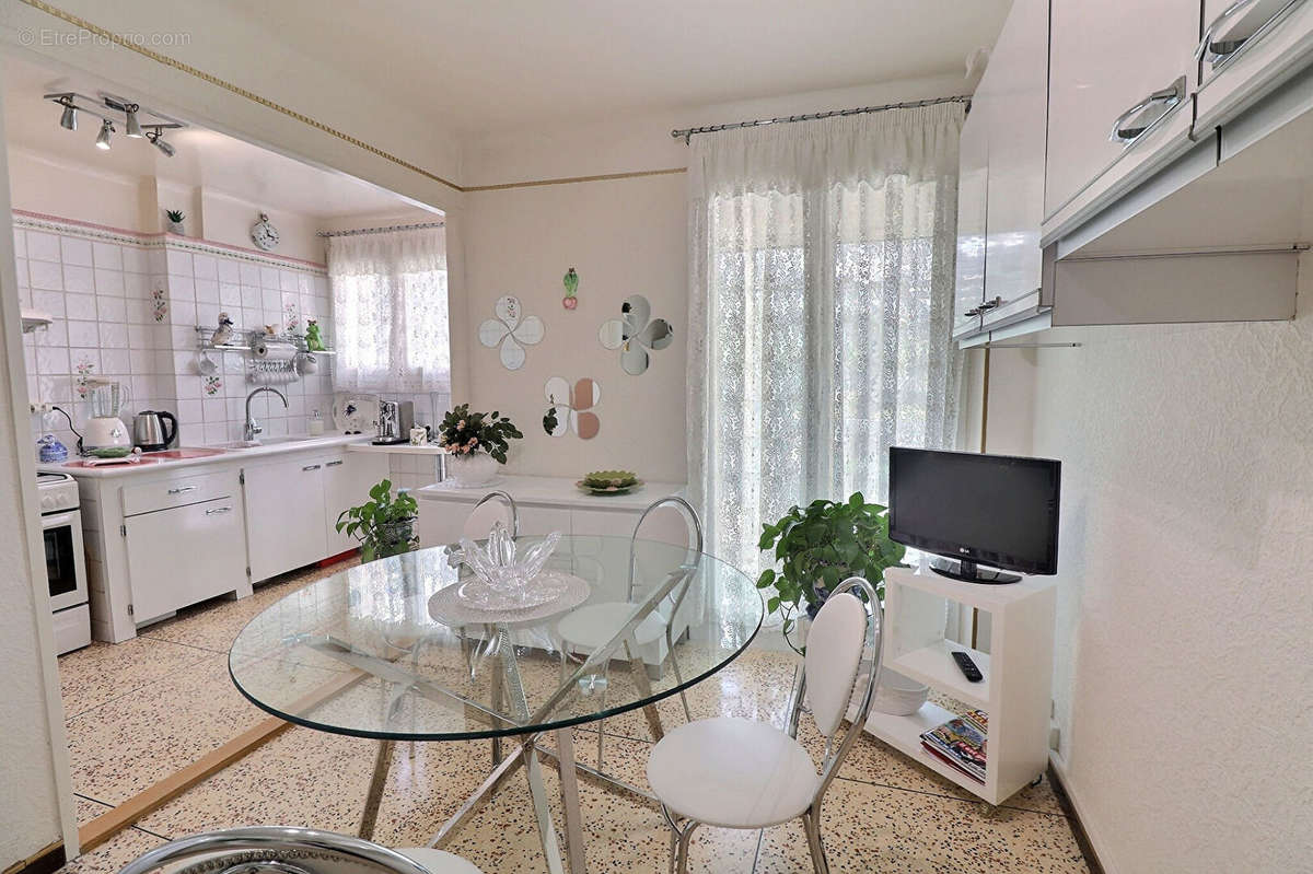 Appartement à MARSEILLE-12E