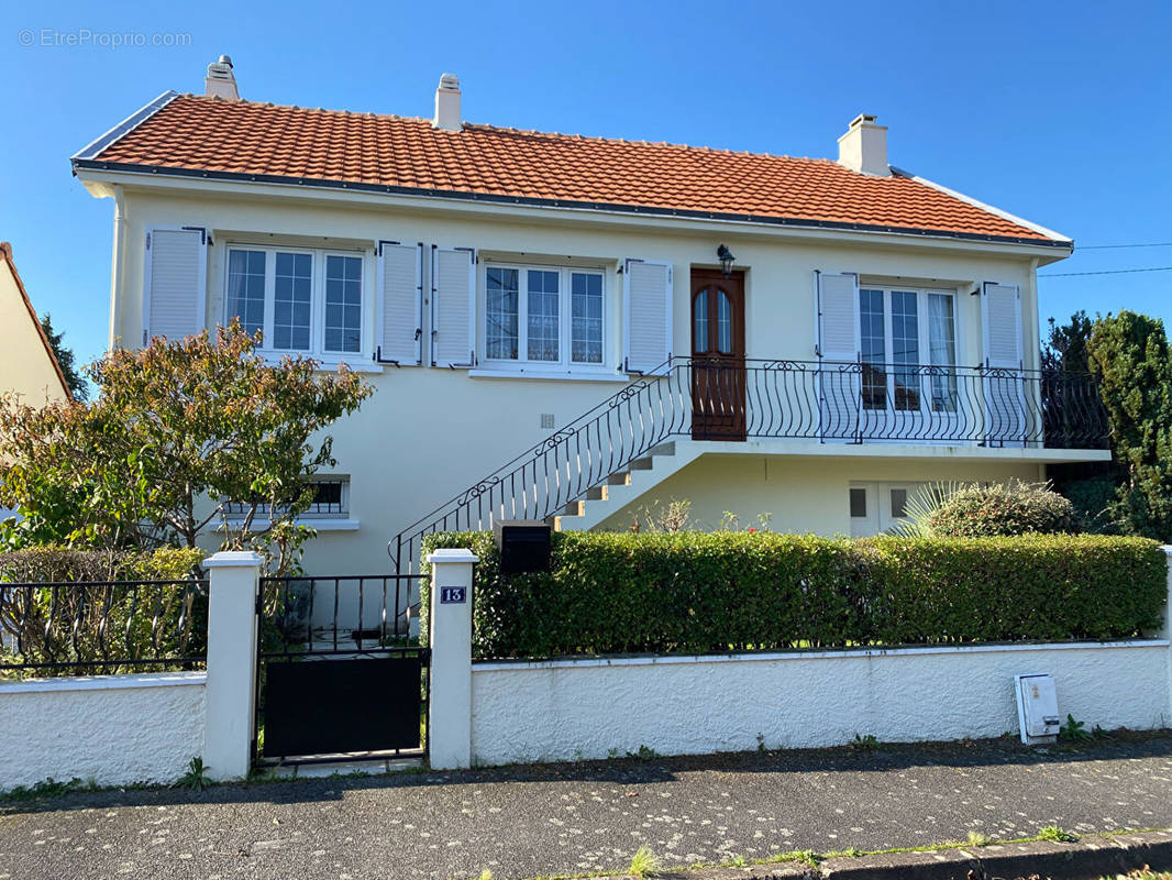 Maison à SAINT-SEBASTIEN-SUR-LOIRE