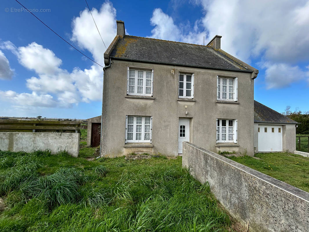 Maison à SAINT-PABU