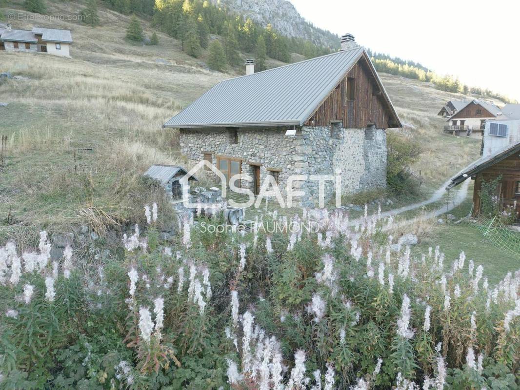 Photo 1 - Maison à LA SALLE-LES-ALPES