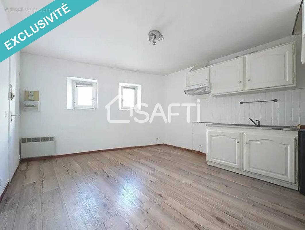 Photo 1 - Appartement à SAINT-MITRE-LES-REMPARTS