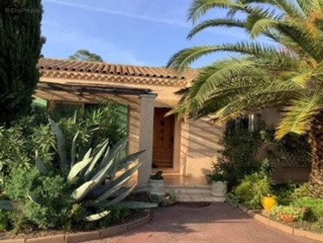 Photo 1 - Maison à FREJUS