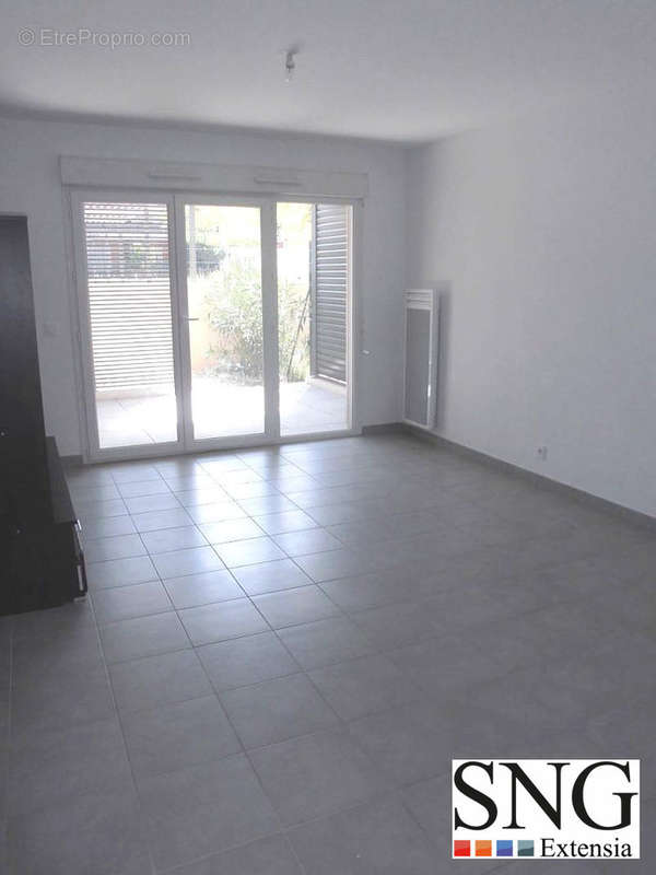 Appartement à ROQUEBRUNE-SUR-ARGENS