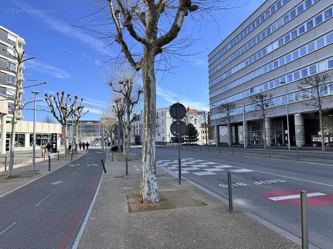 Parking à CLERMONT-FERRAND