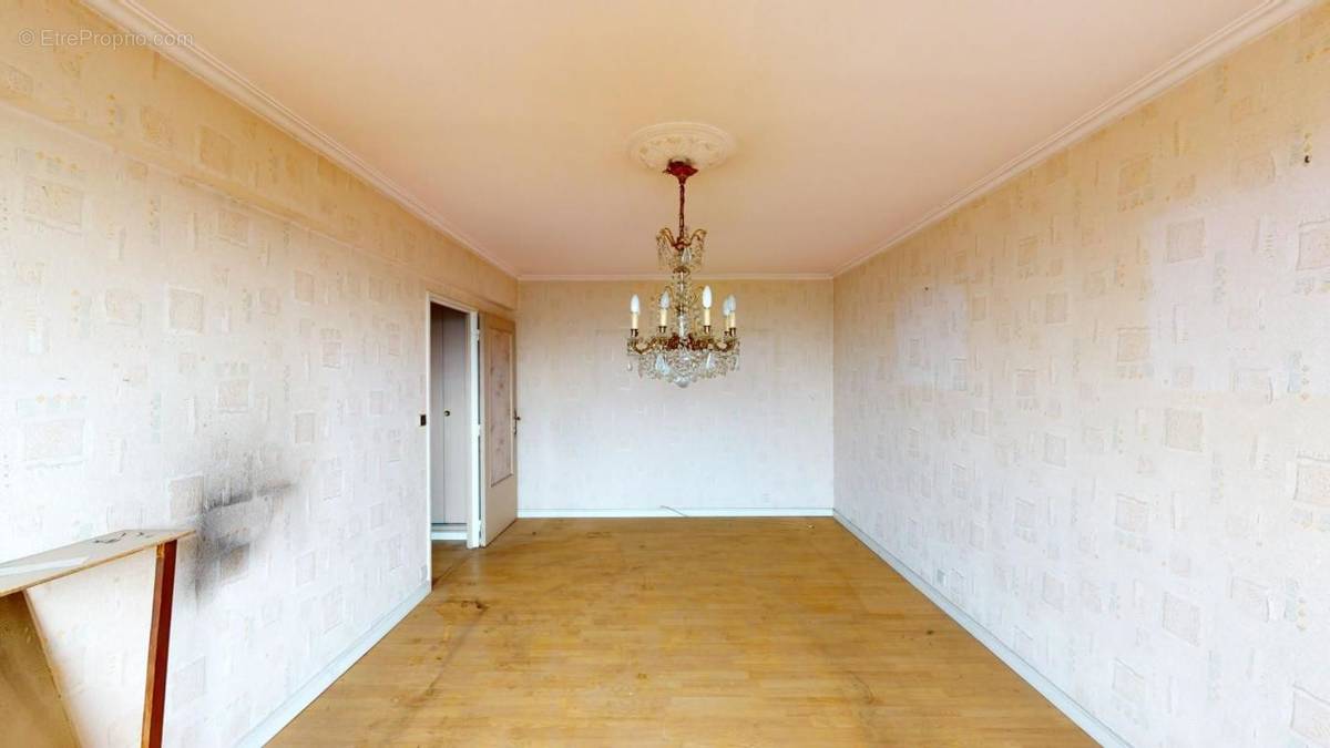 Appartement à LE BLANC-MESNIL