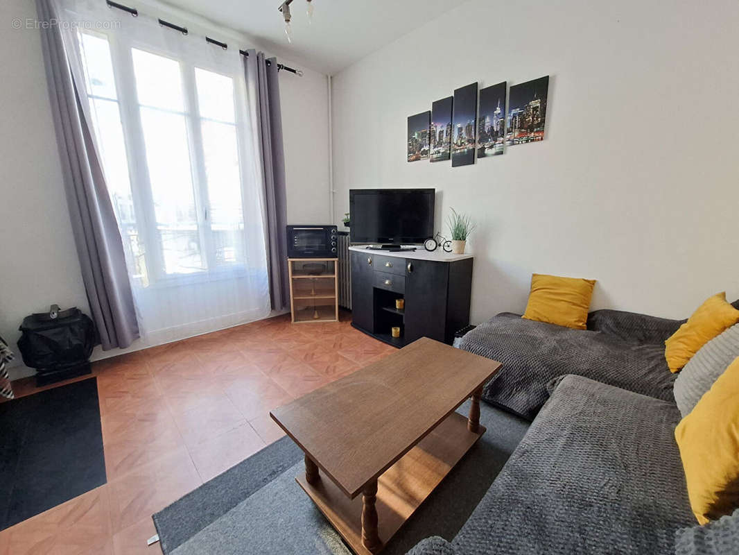 Appartement à PARIS-18E