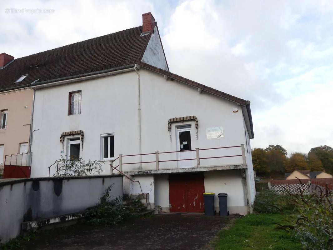 Maison à SAINT-SYMPHORIEN-DE-MARMAGNE