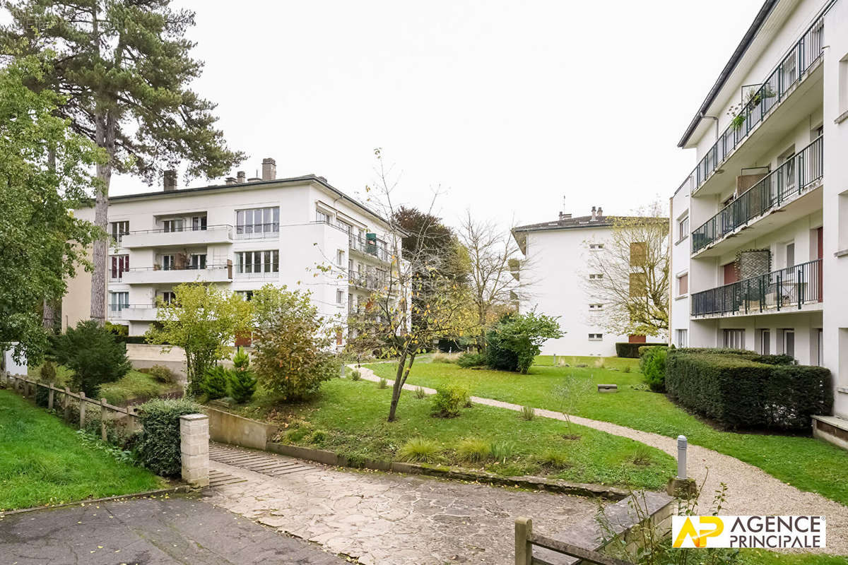 Appartement à MAISONS-LAFFITTE