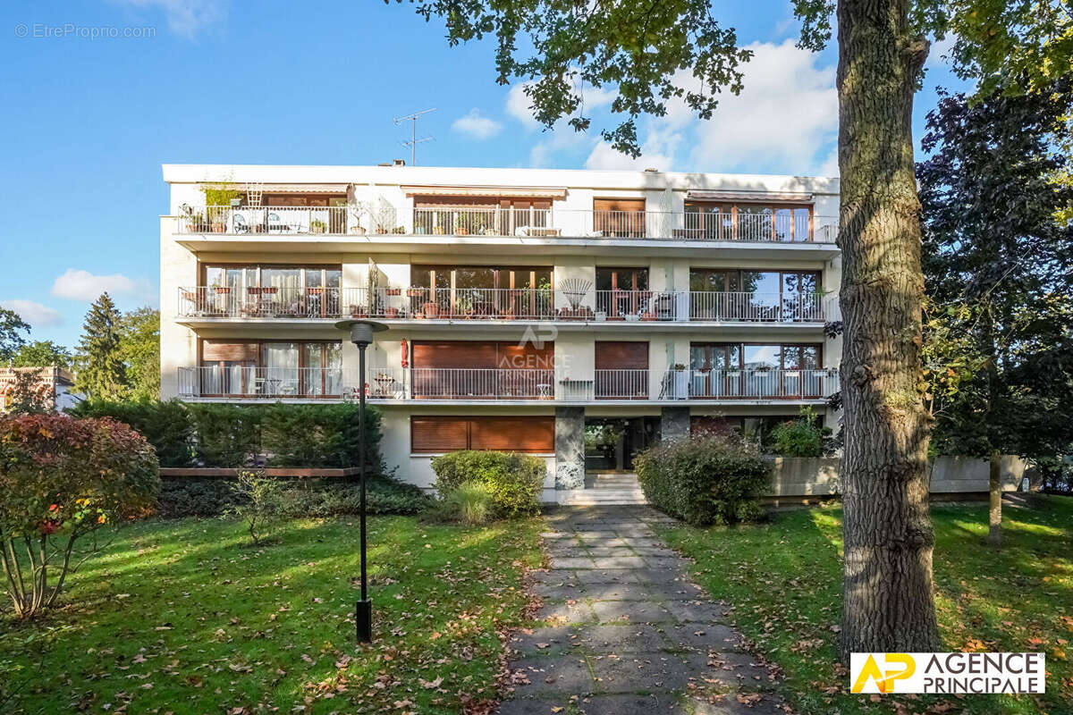 Appartement à MAISONS-LAFFITTE