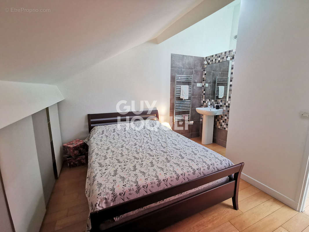 Appartement à FONTENAY-SOUS-BOIS