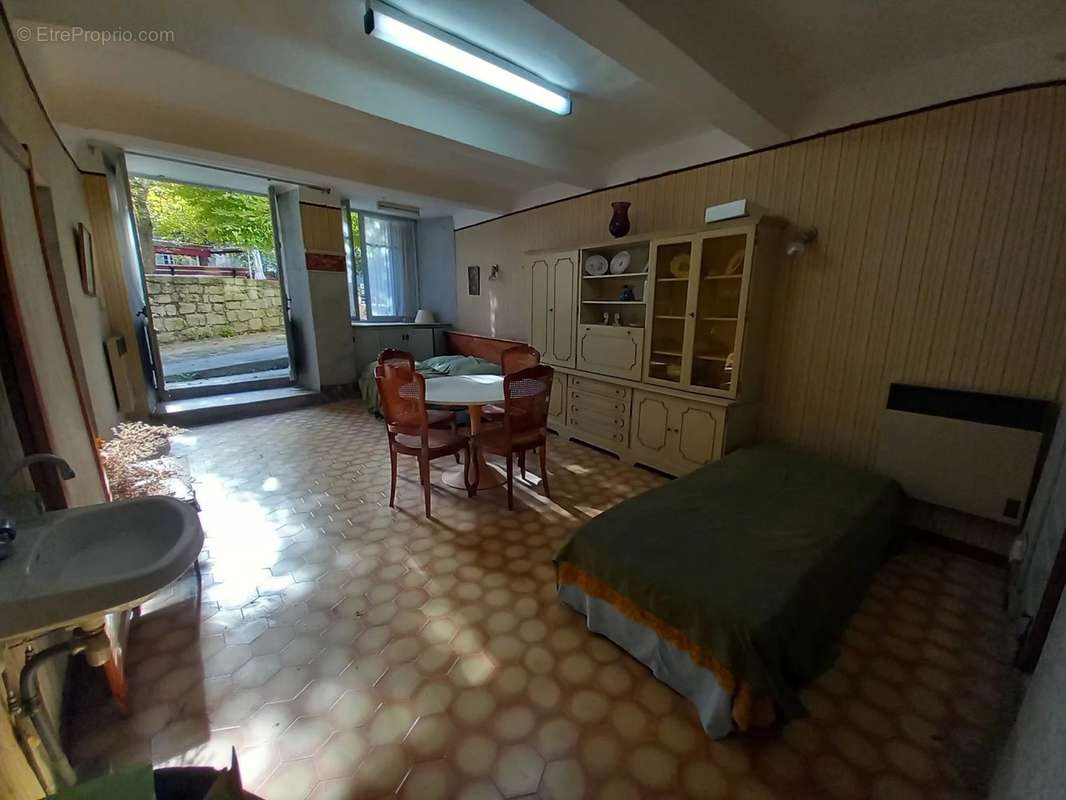 Appartement à ENTREVAUX