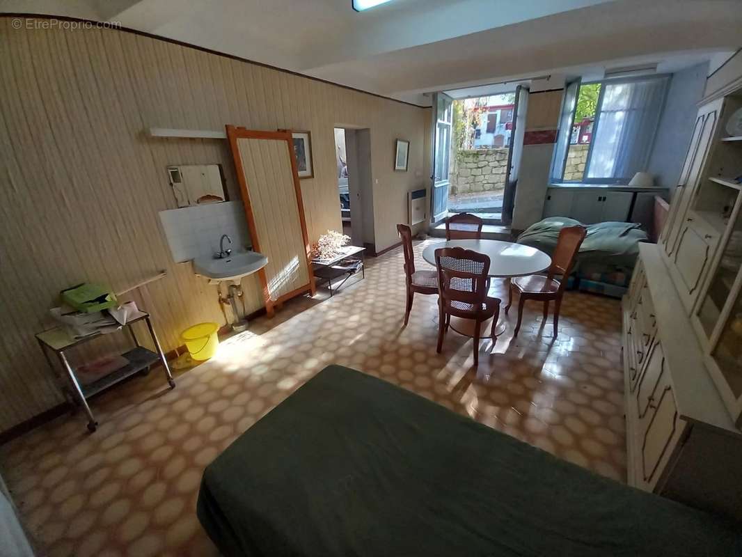 Appartement à ENTREVAUX