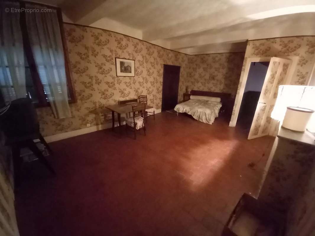 Appartement à ENTREVAUX