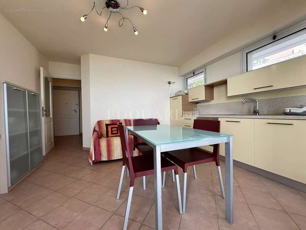 Appartement à ROQUEBRUNE-CAP-MARTIN