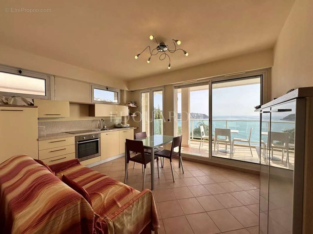 Appartement à ROQUEBRUNE-CAP-MARTIN