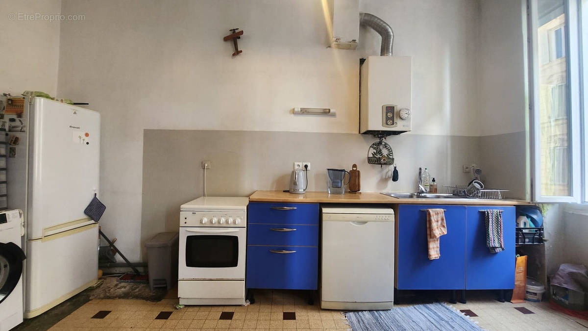 Appartement à MARSEILLE-3E