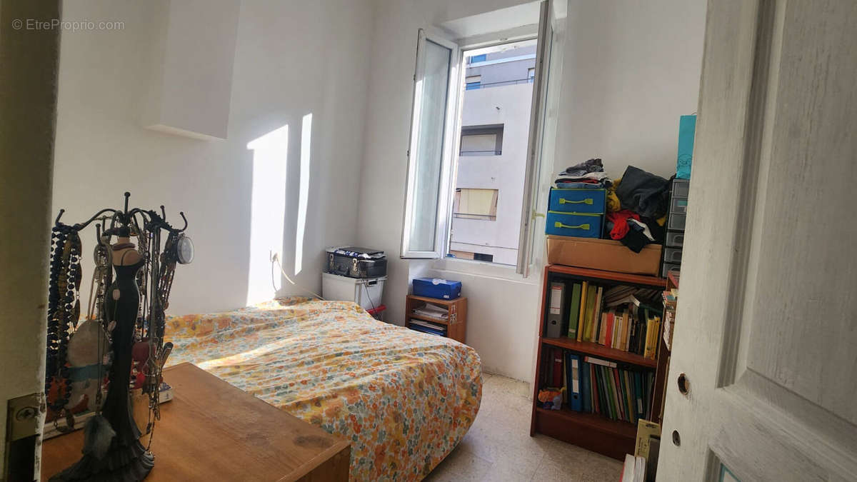 Appartement à MARSEILLE-3E