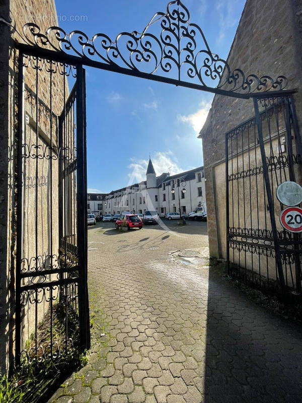 Appartement à OZOIR-LA-FERRIERE