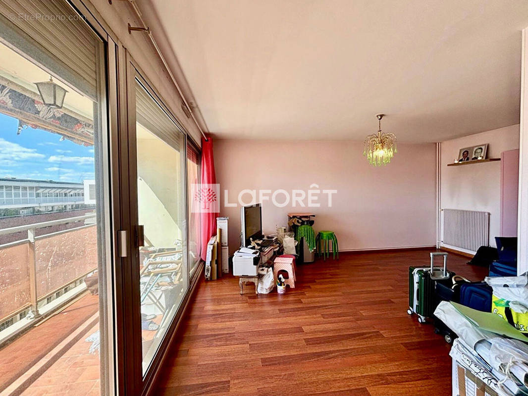 Appartement à MARSEILLE-2E