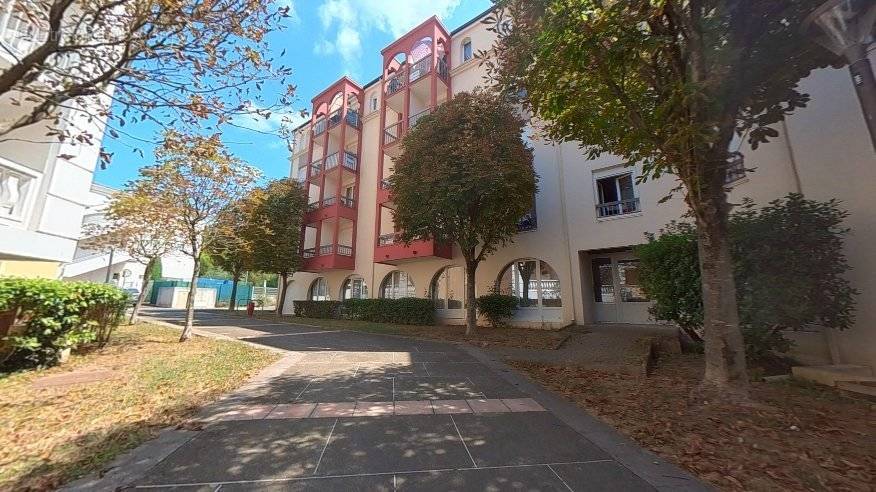 Appartement à LAMALOU-LES-BAINS