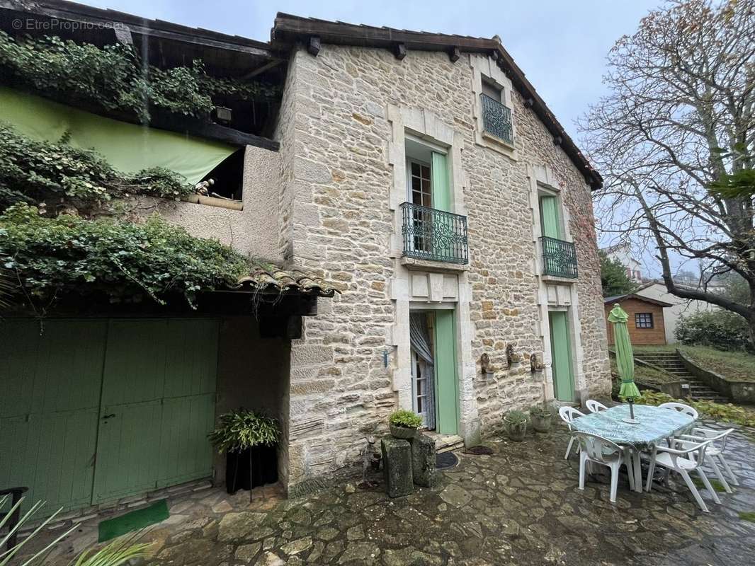 Maison à LAMALOU-LES-BAINS