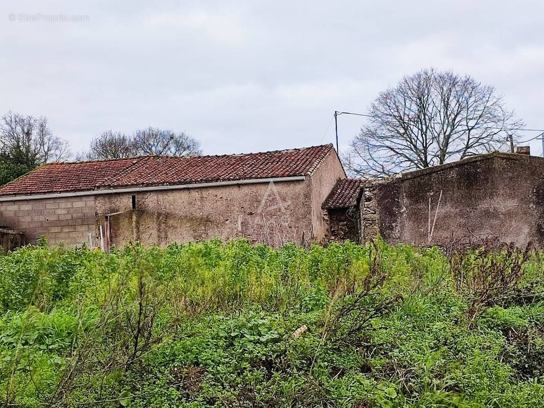 Maison à LE LANDREAU