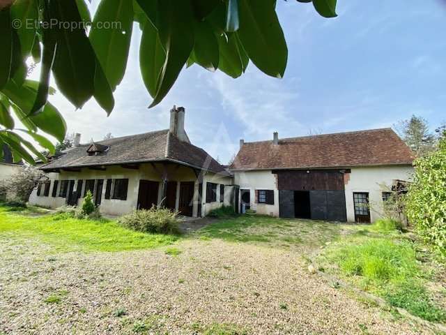 Maison à NEVOY