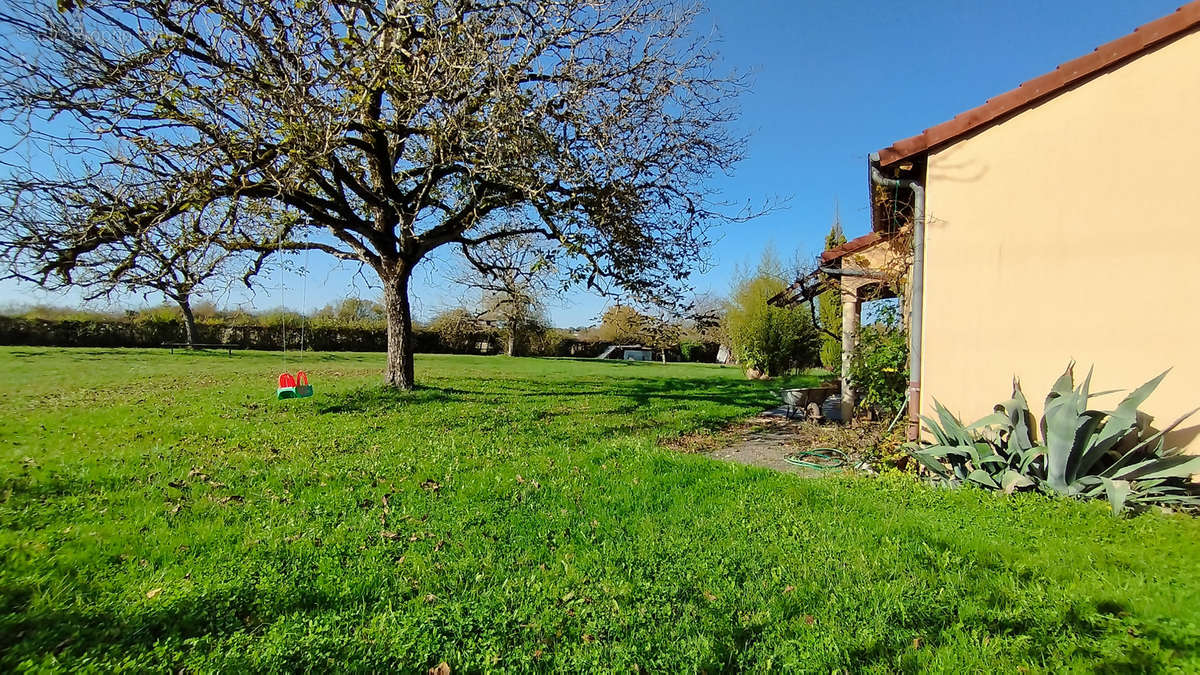 Maison à JUGEALS-NAZARETH