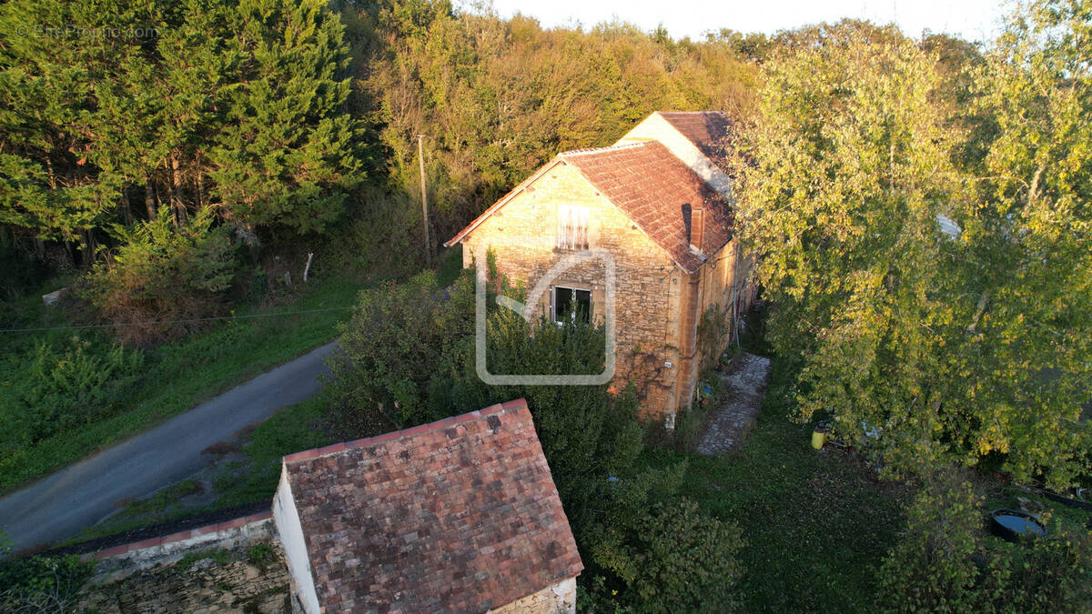 Maison à GOURDON