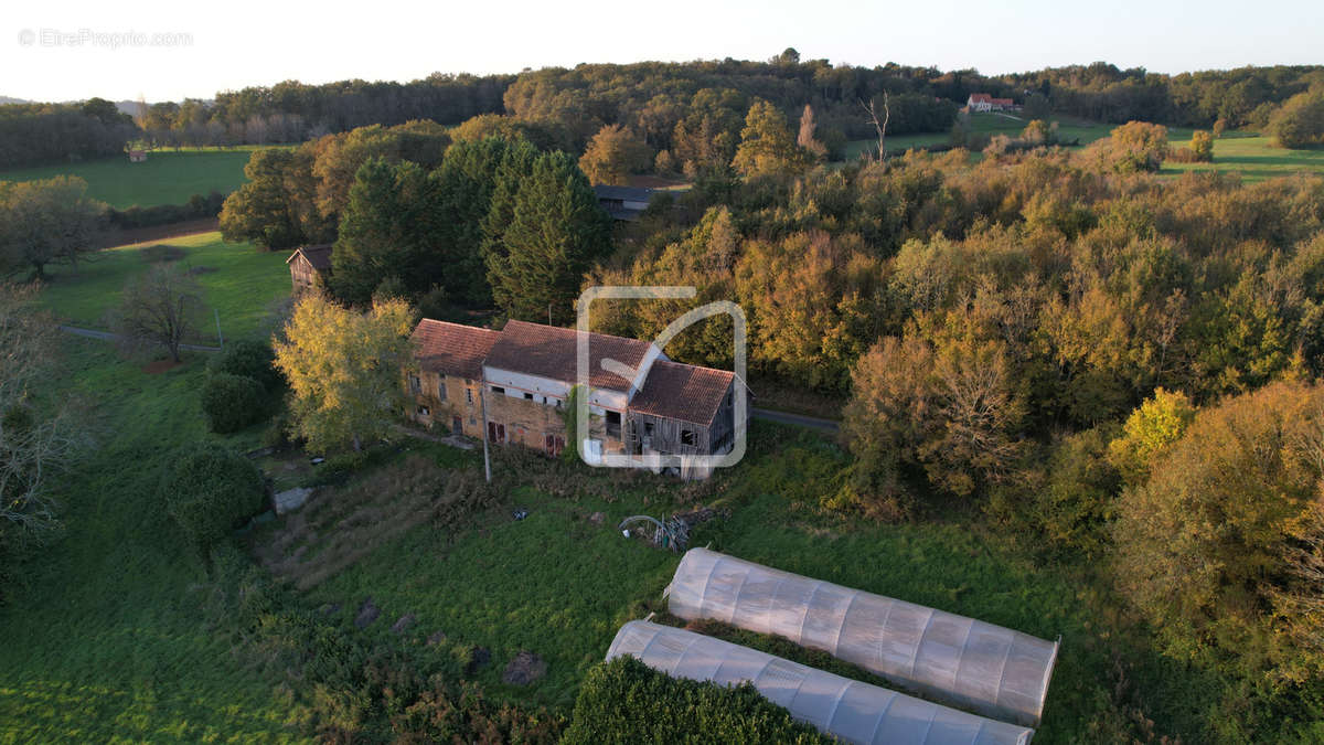 Maison à GOURDON