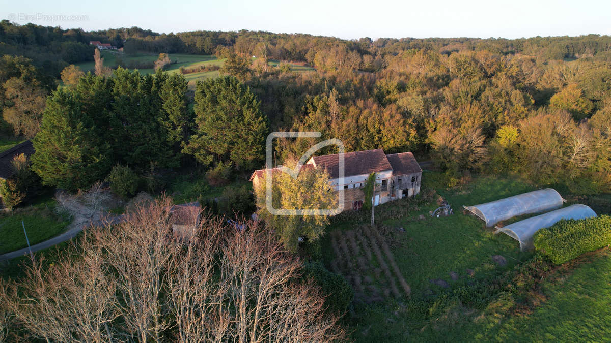 Maison à GOURDON