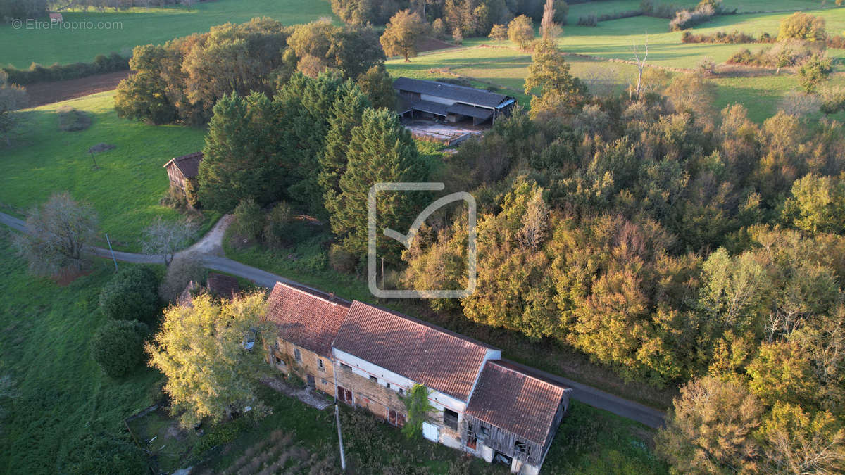 Maison à GOURDON