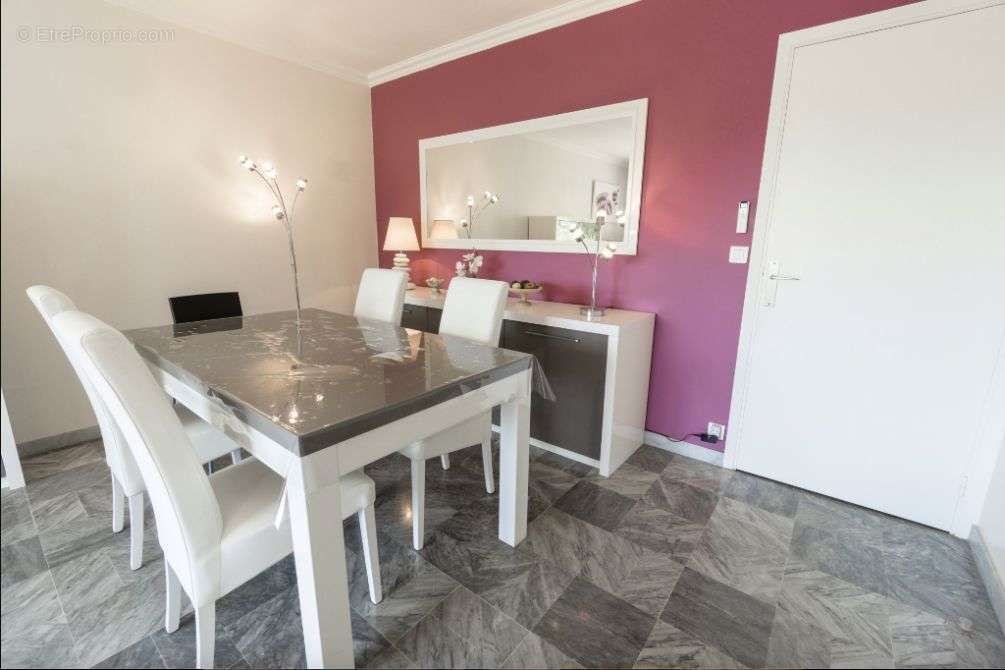 Appartement à MANDELIEU-LA-NAPOULE