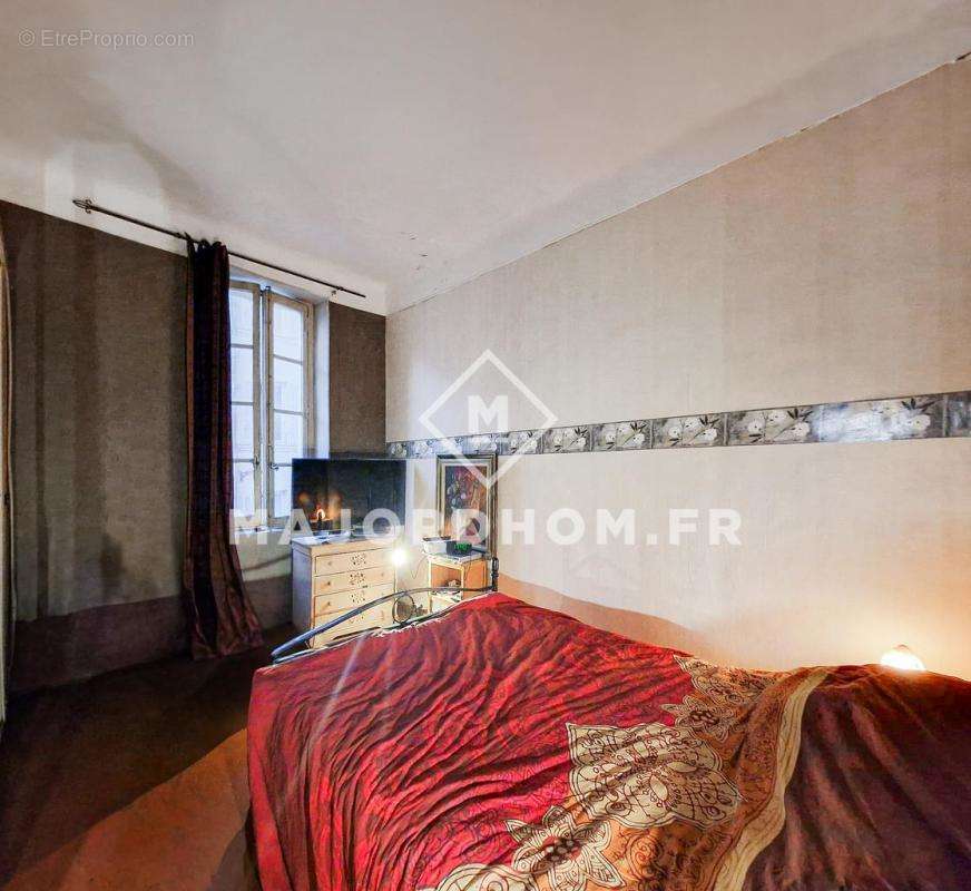 Appartement à MARSEILLE-1E