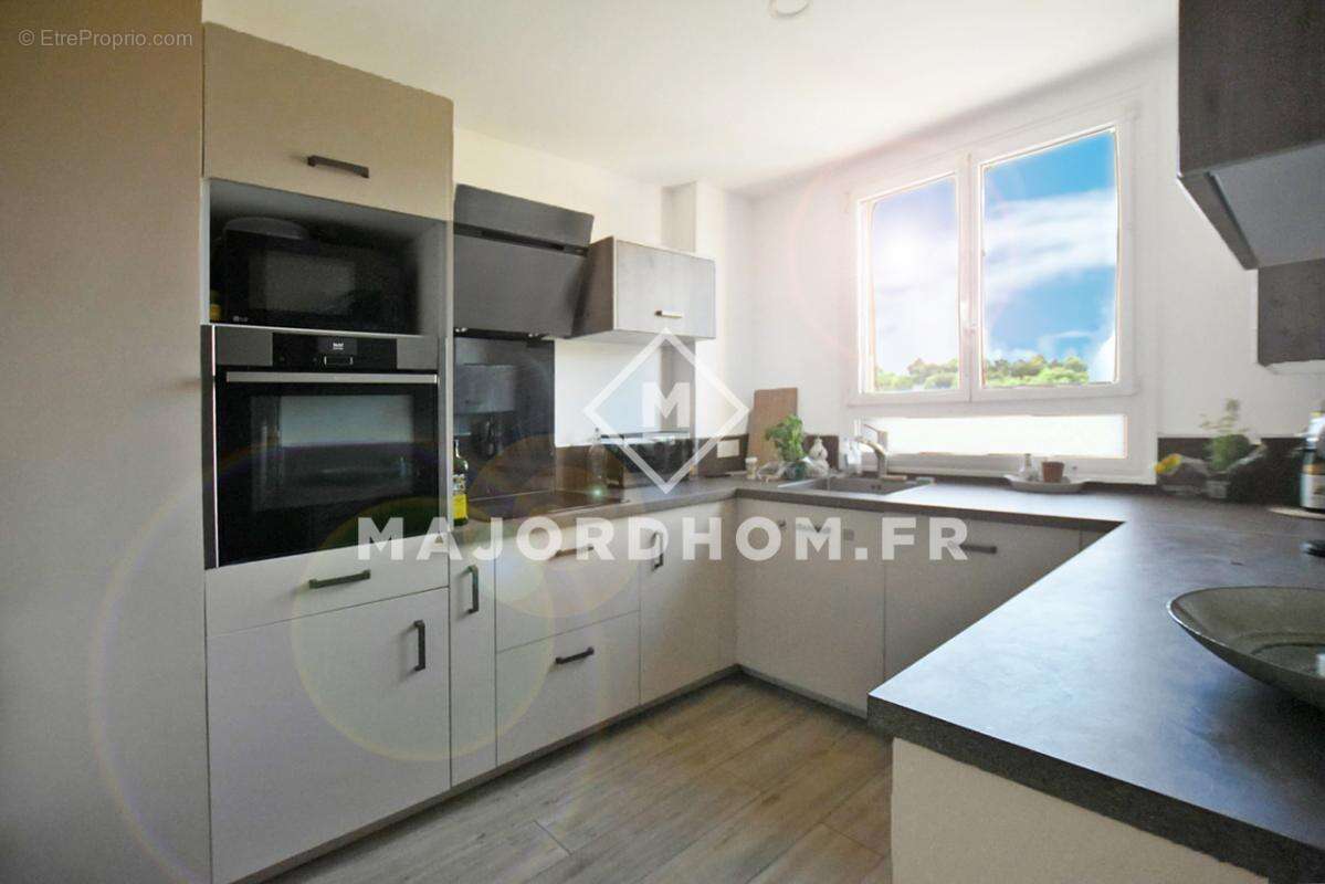 Appartement à MARSEILLE-12E