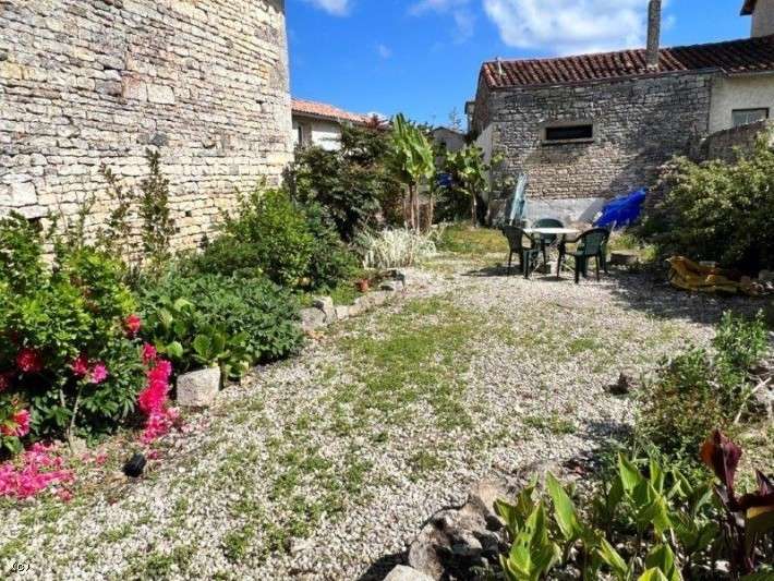 Maison à VERTEUIL-SUR-CHARENTE