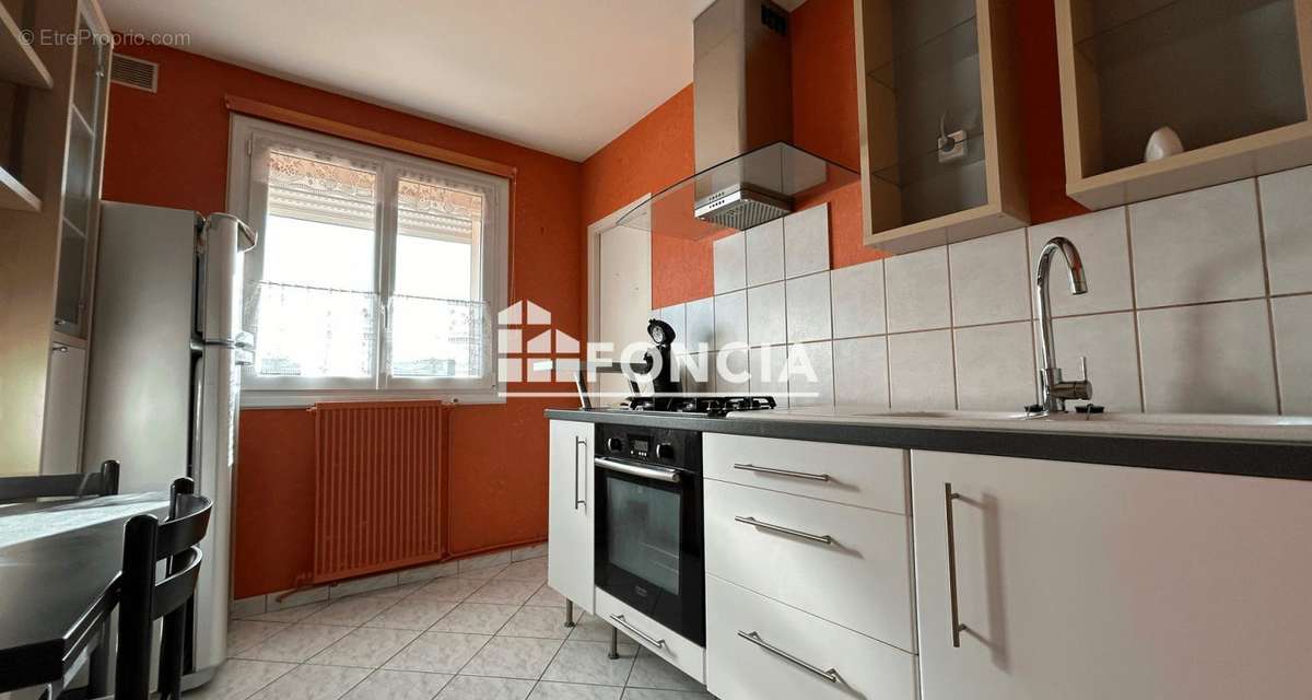 Appartement à LUCE